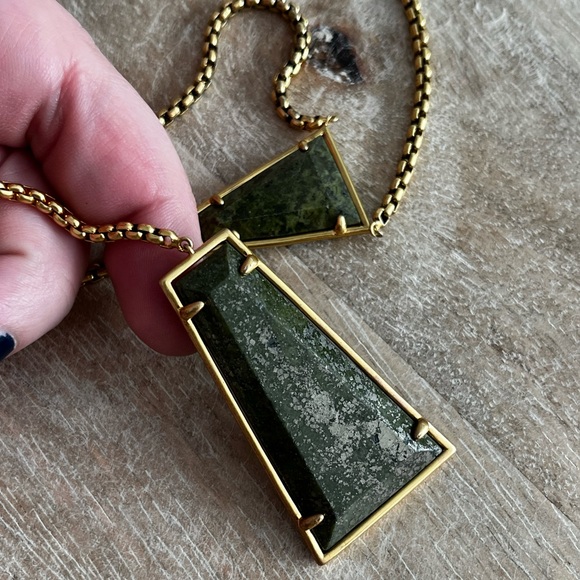 Kendra Scott Collins Y Necklace - Gold & Green - Picture 4 of 6